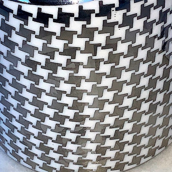 10 STRAWBERRY STREET MUG SILVER METALLIC HOUNDSTOOTH 12 FL OZ - Picture 7 of 8